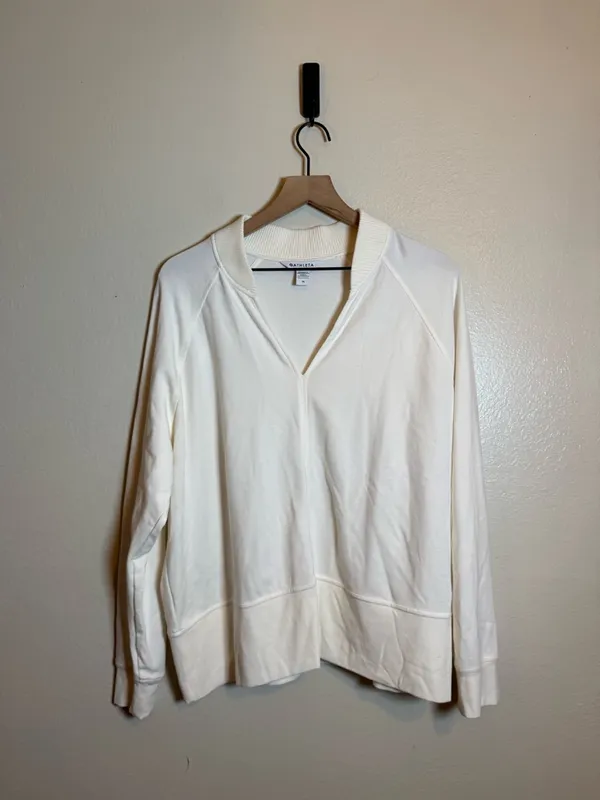 Athleta eastbound Sweatshirt‎ - Image 2