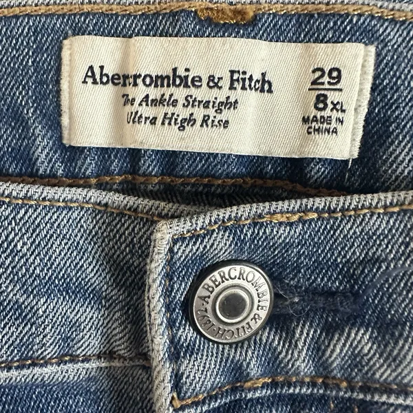 Abercrombie & Fitch Ankle Straight Ultra High Rise Jeans Size 29/8XL Medium Wash - Image 5