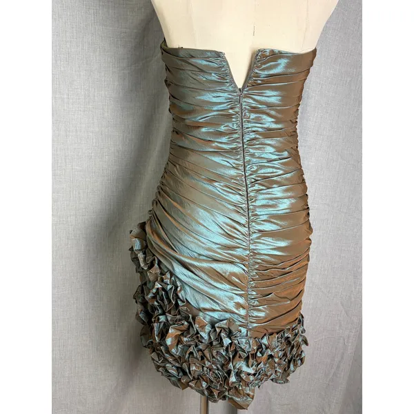 Dalia MacPhee Metallic Irridescent Ruched Strapless Dress 6 Sculpted‎ Ruffle Hem - Image 9