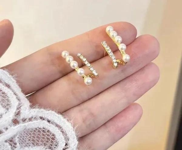 Double layer pearl zircon earrings 2023 new trendy simple cold unique earrings - Image 2