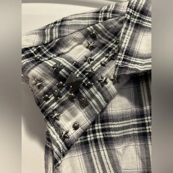 Guess Short Sleeve Snap Button Down Plaid Shirt - Image 5