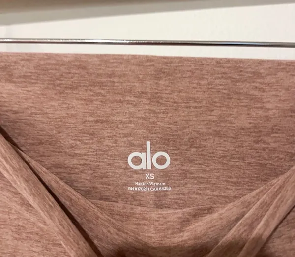 Alo Alosoft High-Waist 7/8 Highlight Legging in Dark Pink Quartz Heather - Image 6