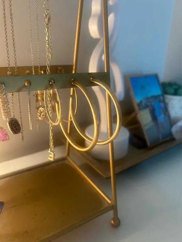 Sheila Fajl Hoops - Image 2