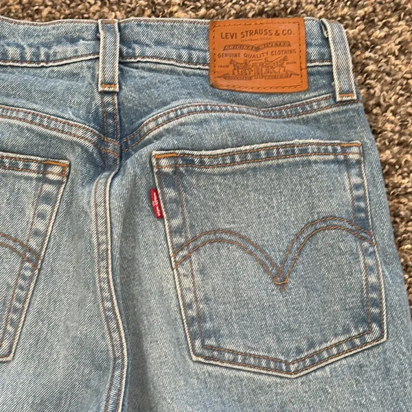 Levi’s Wedgie Jeans - Image 10