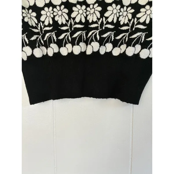 Maeve Anthropologie Black White Cherry Floral Knit Crop Top Bow Back Small - Image 3