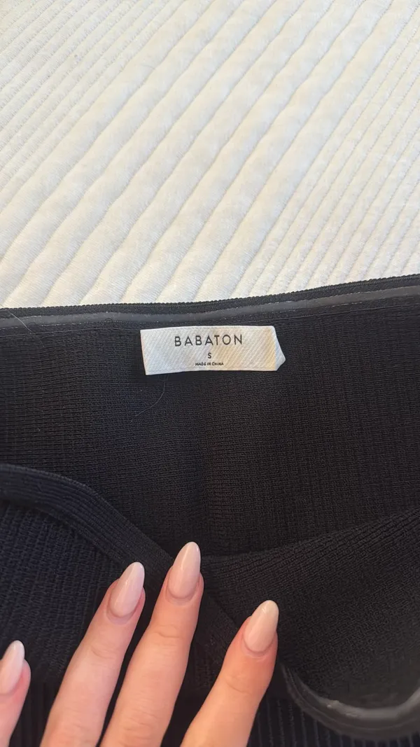 Aritzia Babaton Top - Image 3