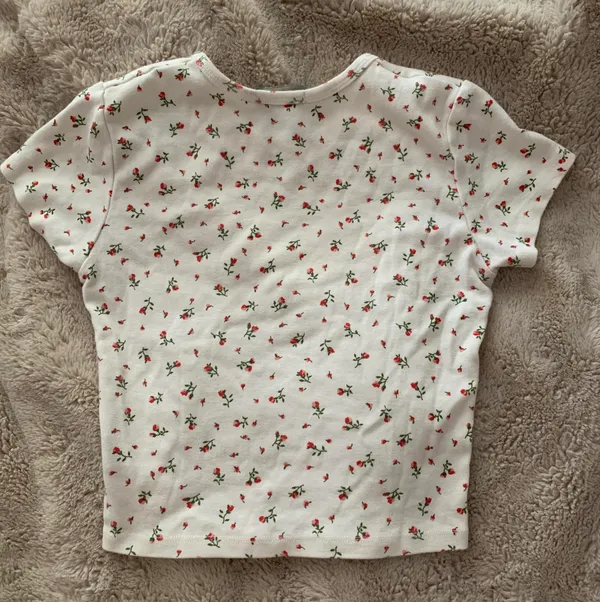 Brandy Melville Ashlyn Rose Top - Image 2
