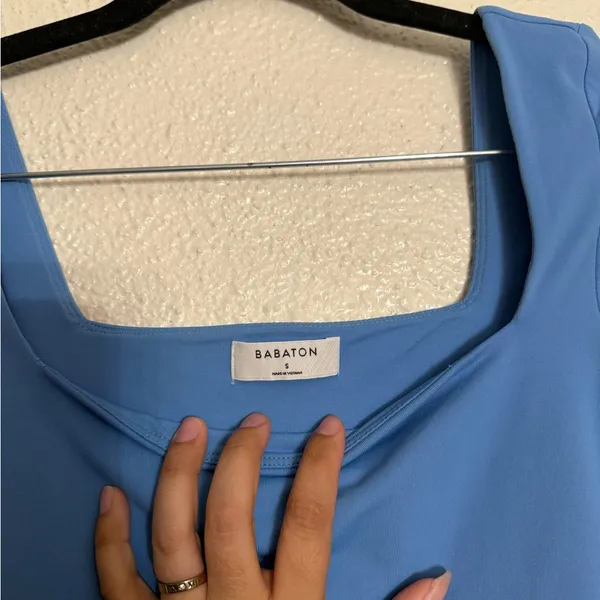 Aritzia Babaton Azure Long Sleeve Original Contour Squareneck Bodysuit small - Image 6