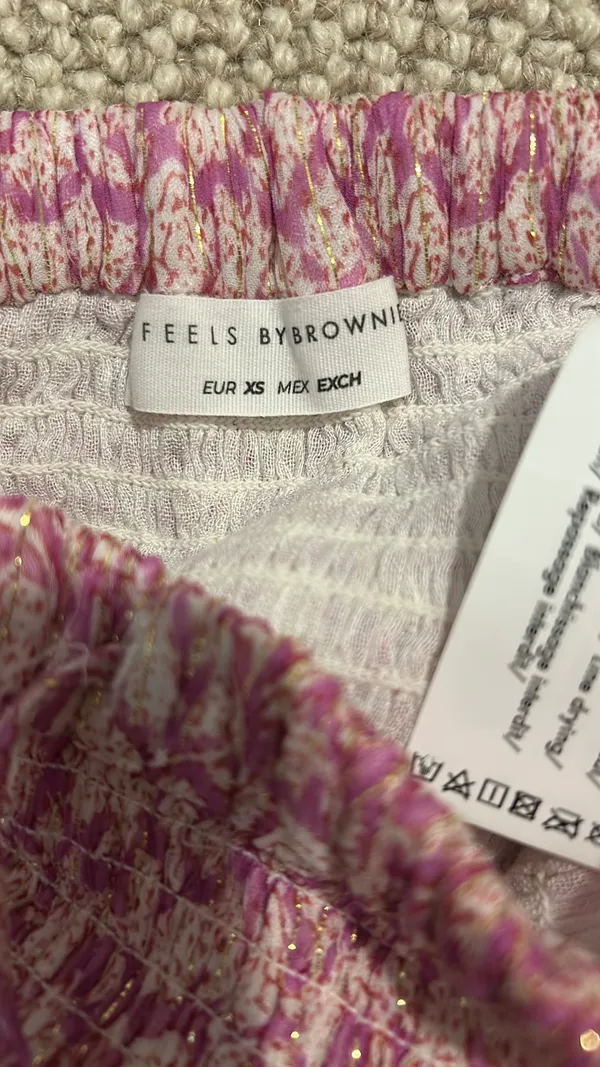 Boutique mini skirt - Image 3