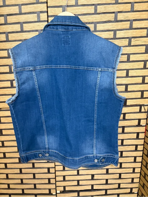Kenzie denim vest size large - Image 2