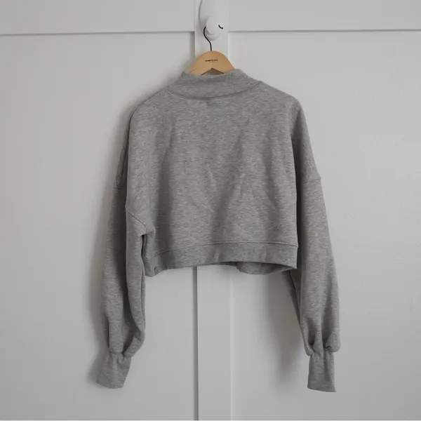 Logilates Mock Neck Cropped Sweatshirt Gray - Image 3