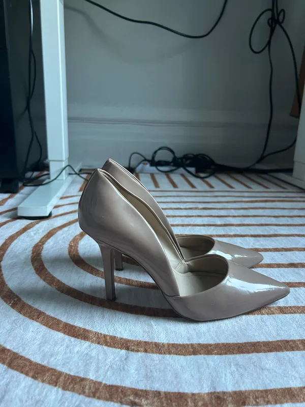 BCBGeneration Nude Heels - Image 5