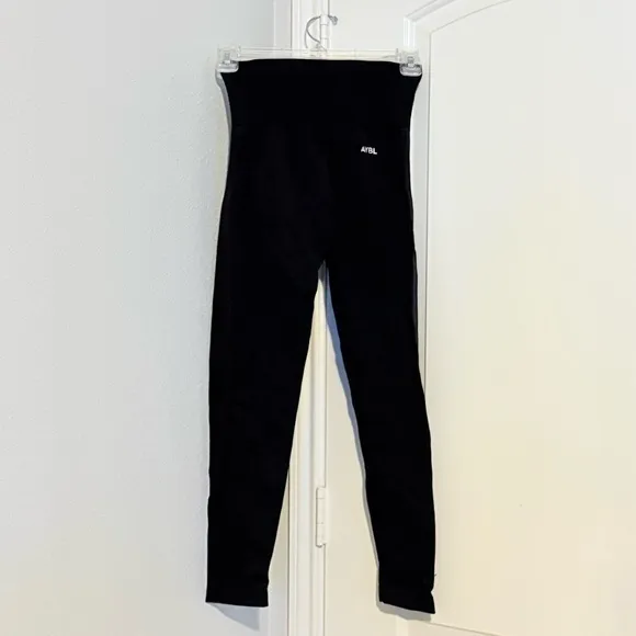 AYBL Womens Motion Seamless Black High Waisted Ribbed Knit Compression Leggings - Image 4