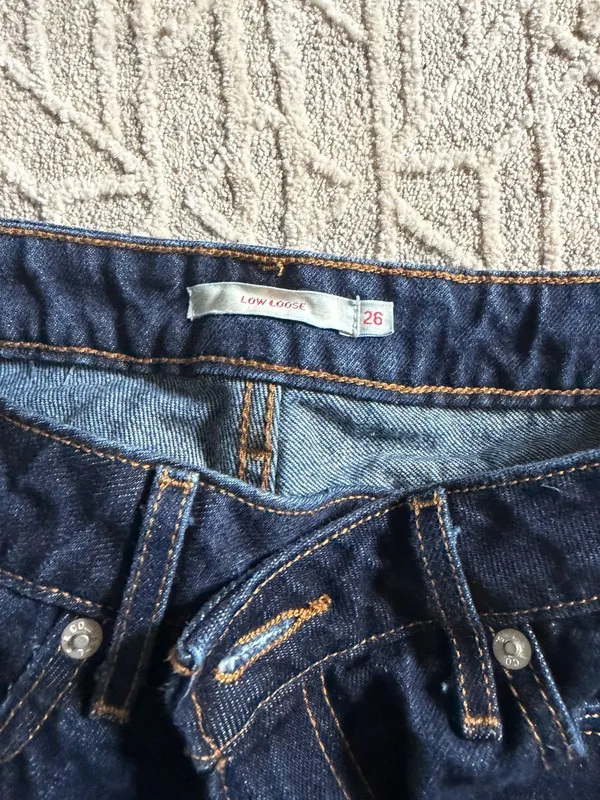 Low-Rise Dark Wash Levi’s Bootcut Jeans - Image 2