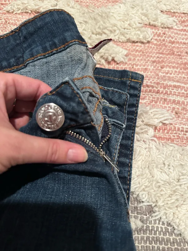 True Religion Dark Wash Bootcut Jeans size26 insean 27.5 in - Image 6
