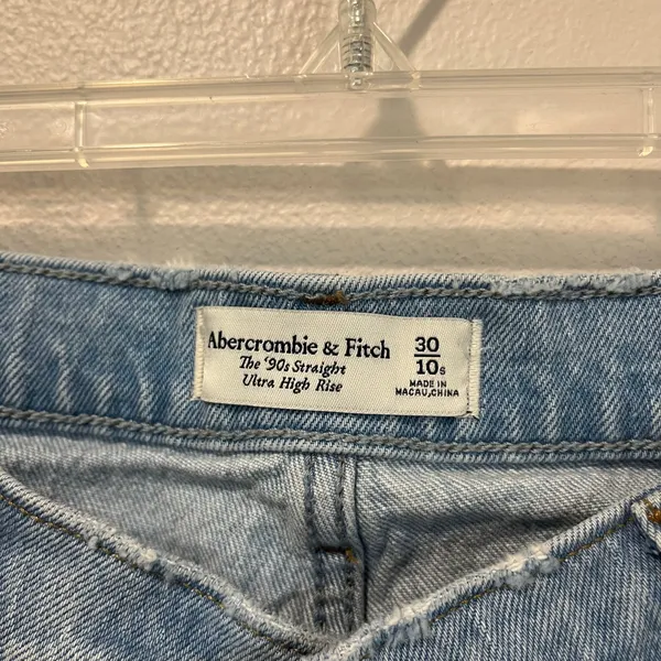 Abercrombie & Fitch | Curve Love Ultra High Rise 90s Straight Jeans‎ Size 30/10S - Image 6