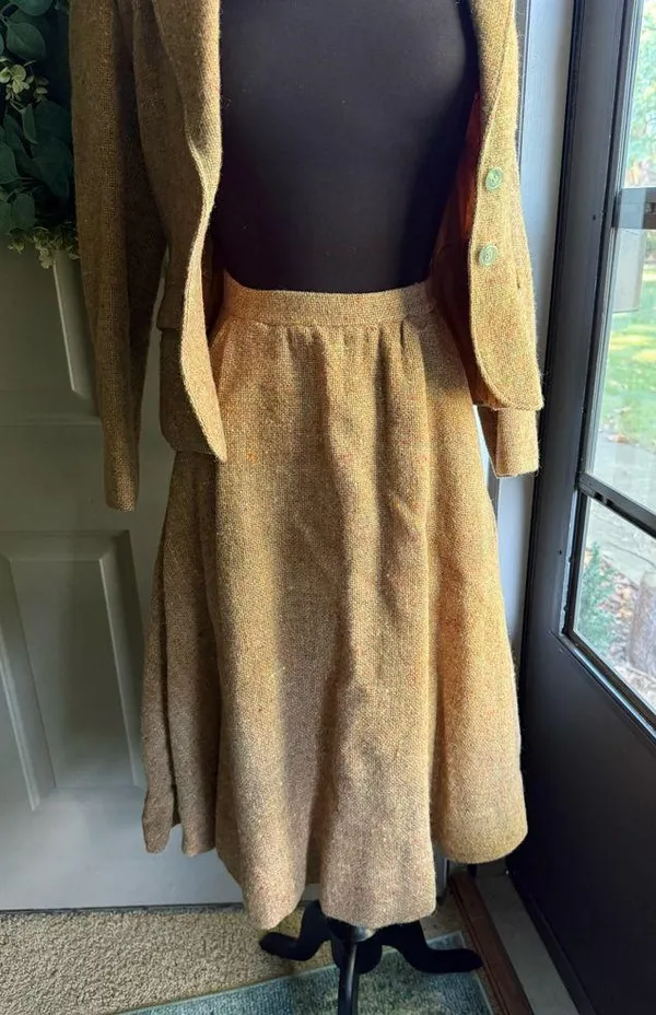 Vintage 60/70s Casual Corner tweed skirt blazer suit set, size medium - Image 7