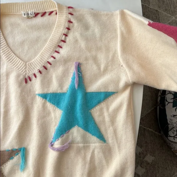 POL Patchwork Star Sweater - Beige V Neck Thick Knit Size Medium - Image 6
