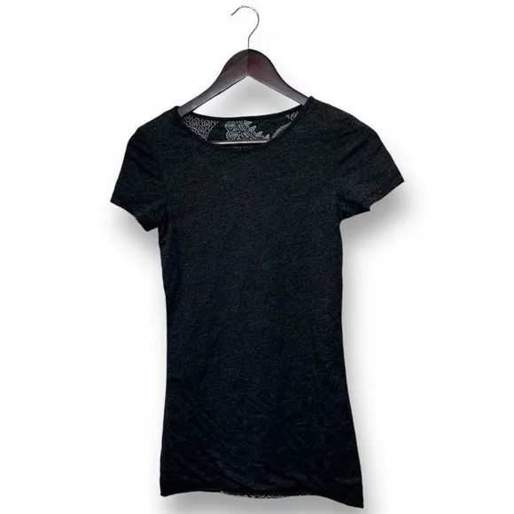 NEW Women's Reversible Grey Paisley Print T-Shirt Size‎ XS Casual Dark Academia - Image 4