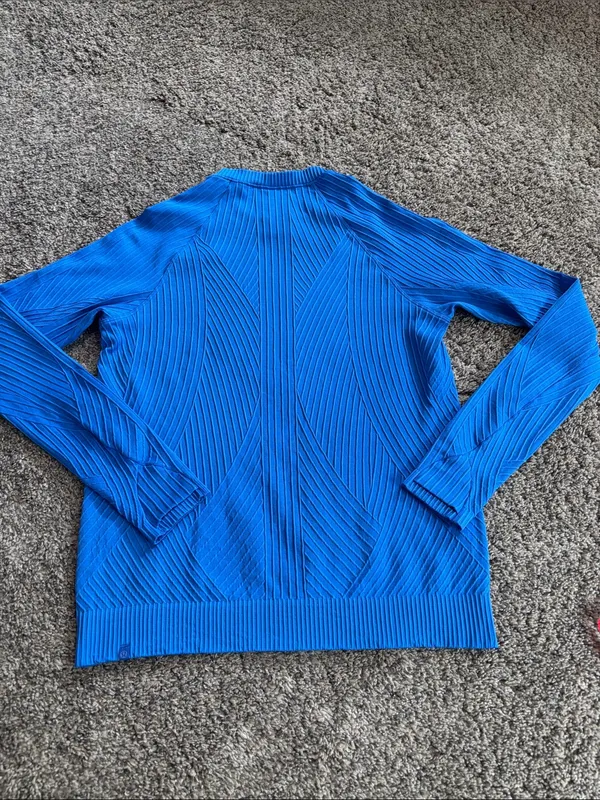 Lululemon Rest Less Pullover size 8 - Image 5