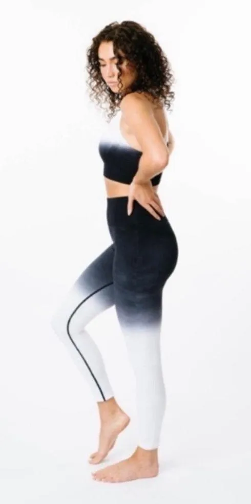 Zyia Black Metallic Ombre Light n Tight Hi-Rise 7/8 Legging Size 12 - Image 3