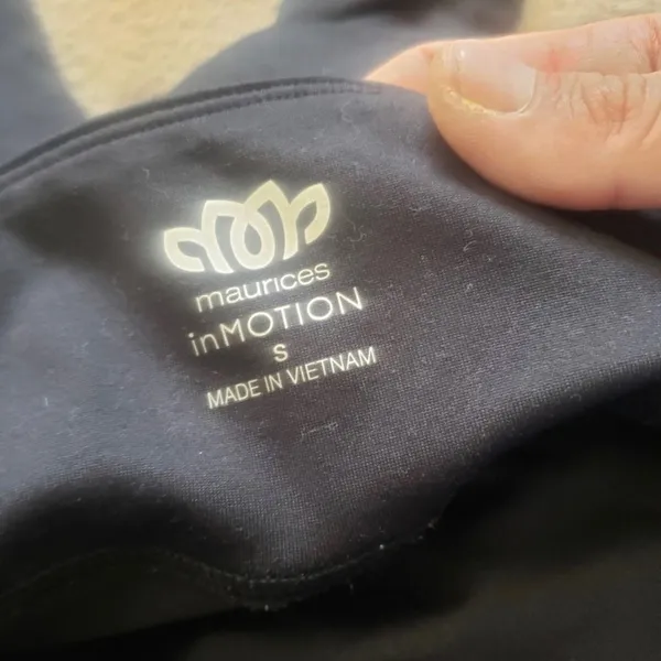 Maurices in motion black leggings size small - Image 4