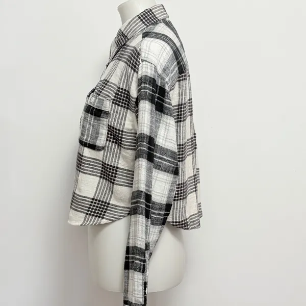 American Eagle Flannel Shirt XS Black White Plaid Cropped Button Down Cabincore - Image 3