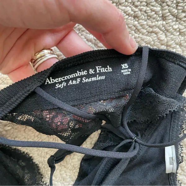 Abercrombie & Fitch Ribbed Knit Black Lace Trim Bralette XS - Image 4