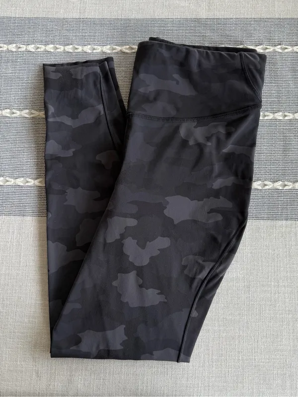 Lululemon Base Pace High-Rise Tight 28" *Brushed Nulux Black Camo Size 10 - Image 5