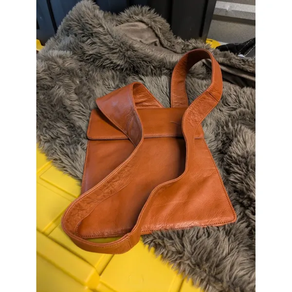Vintage Canyon Outback Tote-Adobe Clay-Cowhide Leather - Image 10