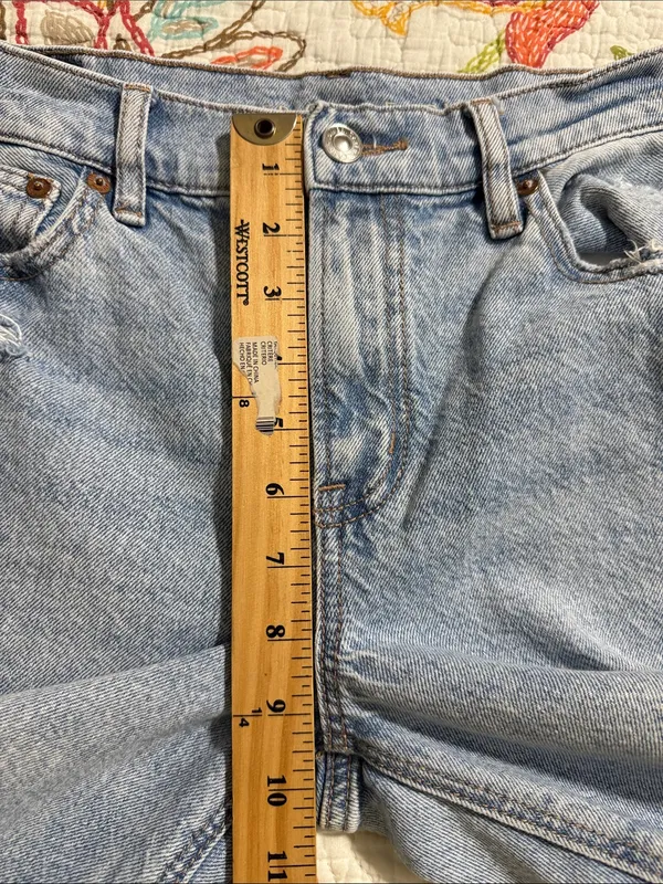 American Eagle size 4 short strigid light denim distressed jeans preppy casual - Image 5
