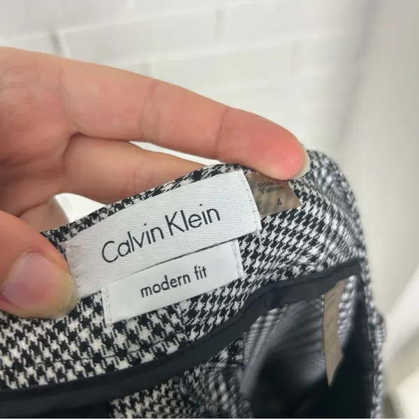 Calvin Klein Black White Houndstooth Plaid Modern Fit Trouser Pants Size 4 - Image 3