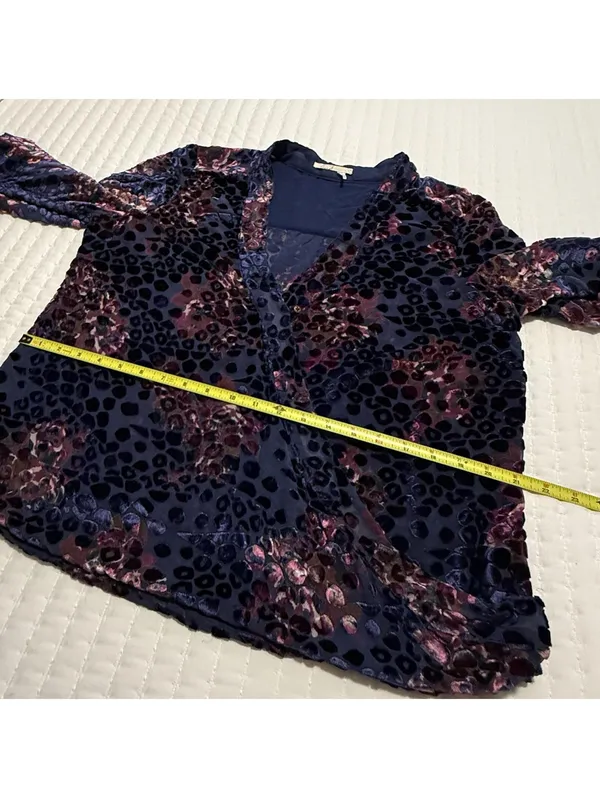 Floreat Anthropologie Floral Purple Velvet Burnout Mock Wrap Blouse Top Sz M - Image 7
