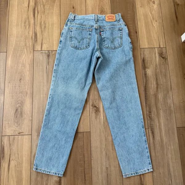 Levis y2k vintage 550 blue straight leg mom jeans - Image 2