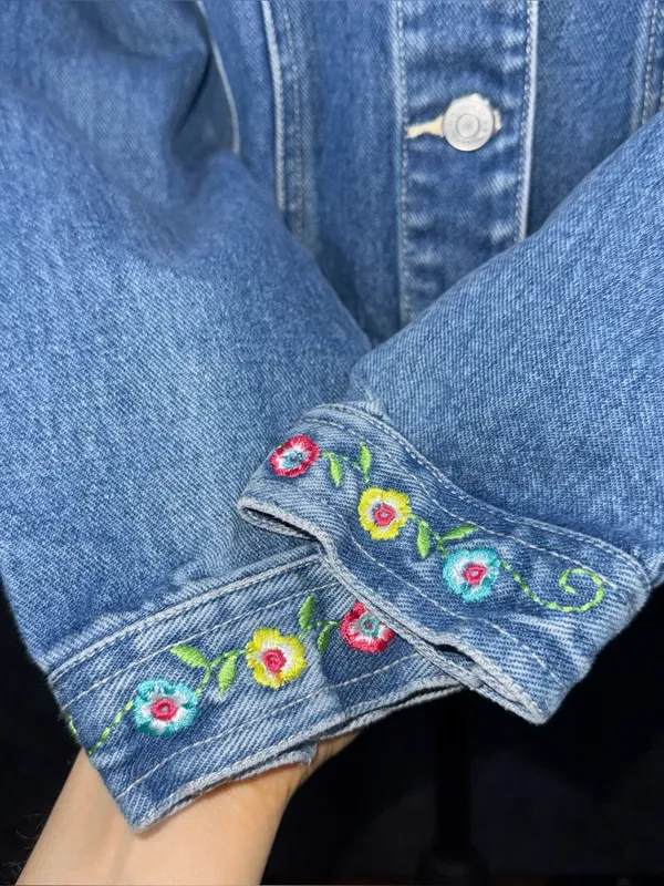 Vintage Denim Jacket Womens Small Floral Embroidery Boho Cottagecore 90s y2k - Image 4