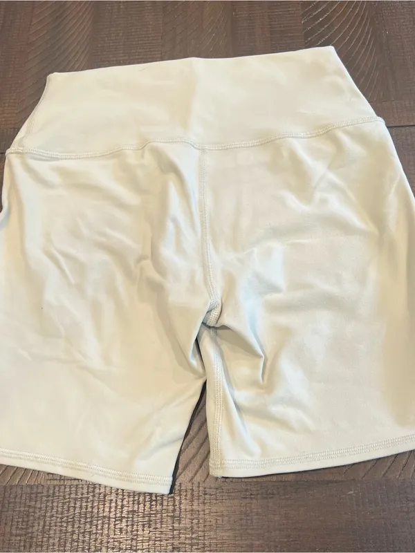 Alo yoga mint/gray high rise biker shorts S women - Image 2