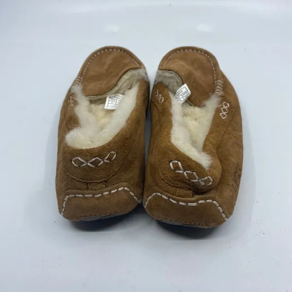 NWOT!  UGG Brown Slipons Size: US 5 - Image 5
