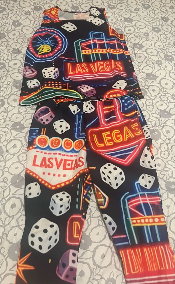 Las Vegas Sin City Themed Multicolor Themed 2 Piece Set ( SZ L) NWOT Gambling - Image 5