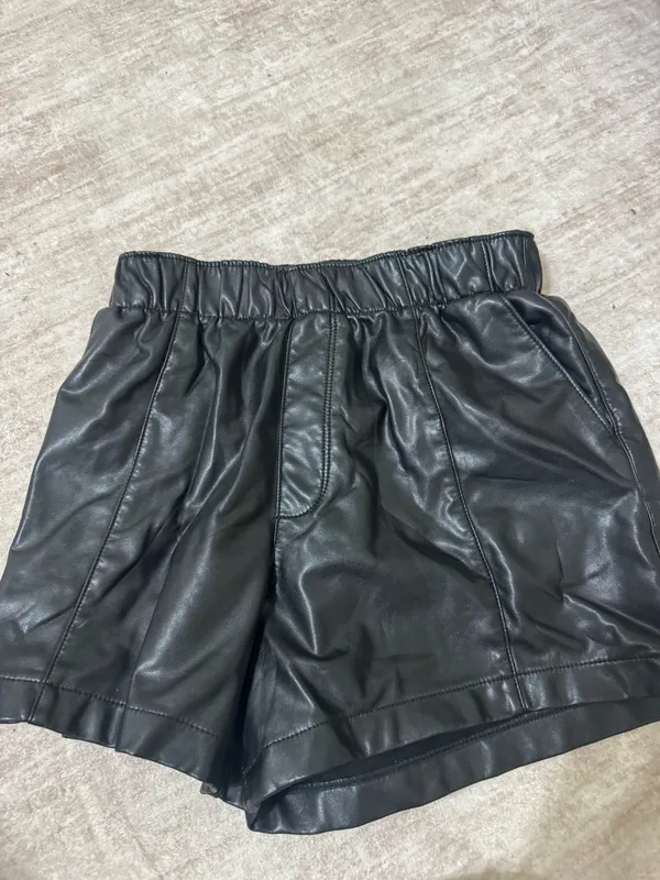 Abercrombie & fitch leather shorts size small - Image 2