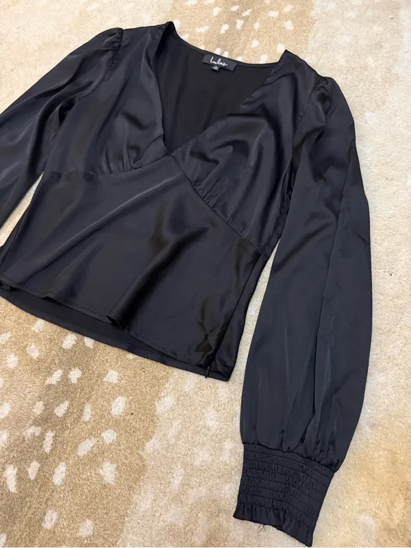 Lulus Black Satin Long Sleeve V Neck Blouse Top Size M Puff Sleeve Side Zip - Image 3