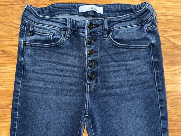 KanCan Button Fly Skinny Jeans Juniors Size 9 Waist Size 28 Dark Wash Stretchy - Image 2