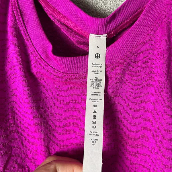Lululemon Train to Be Seamless Short‎ Sleeve T-Shirt Ripple Wave Purple Size 6 - Image 5