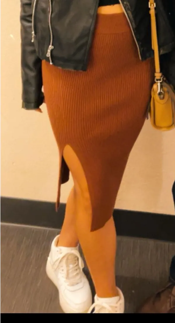 Abercrombie Maroon fitted midi skirt - Image 5