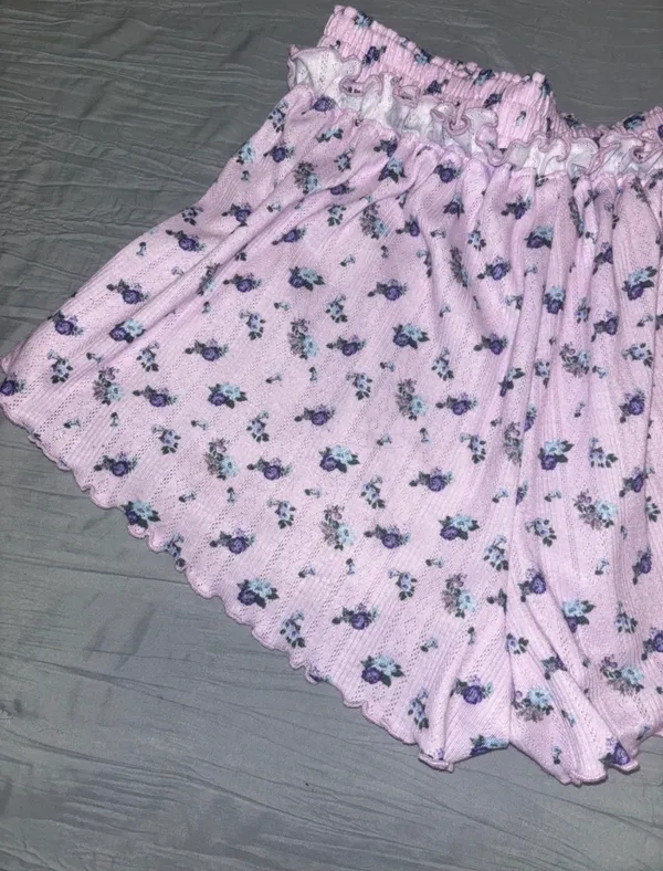 🆕 For Love And Lemons 🍋 Lilac Floral Smocked High Rise Pointelle Shorts - Image 7