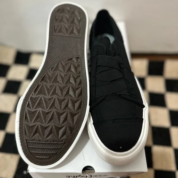 Gypsy‎ Jazz Black and White Sneakers Classic Canvas Design - Image 2