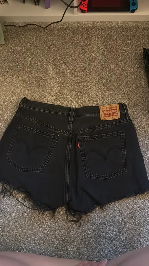Levi’s 501 Shorts - Image 2