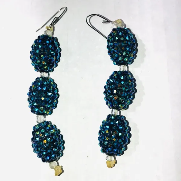 Vintage Beaded Teal Blue Necklace and Earring Set - Image 4