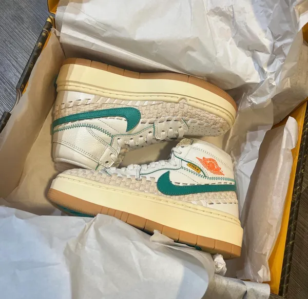 Women’s Air Jordan HI Elevate SP  - Image 2