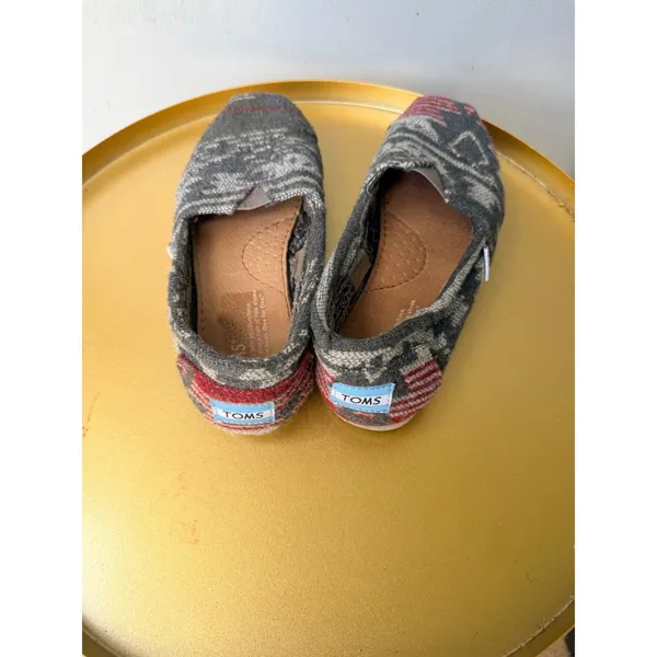TOMS Gray Aztec Geometric Print Faux Fur Lined SlipOn Alpargata Shoes Womens 5.5 - Image 3