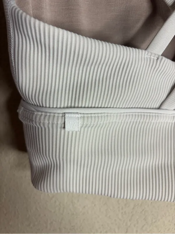 Lululemon Energy Longline Bra Vapor size 6 - Image 5